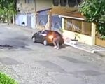 Ladrão furta carro e foge empurrando o veículo em Divinópolis