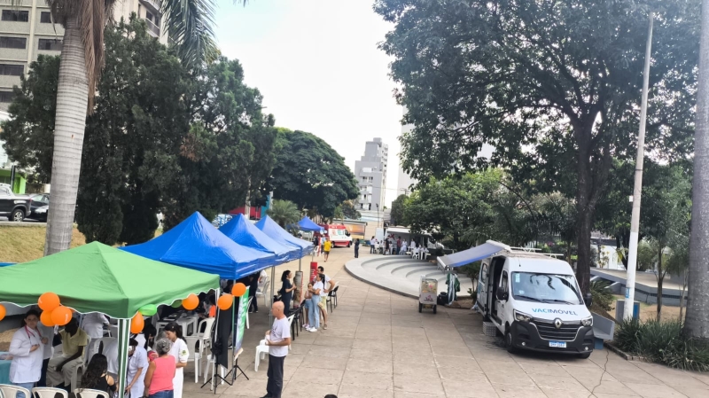 Mais de mil doses foram aplicadas no Dia D de Multivacinação em Divinópolis
