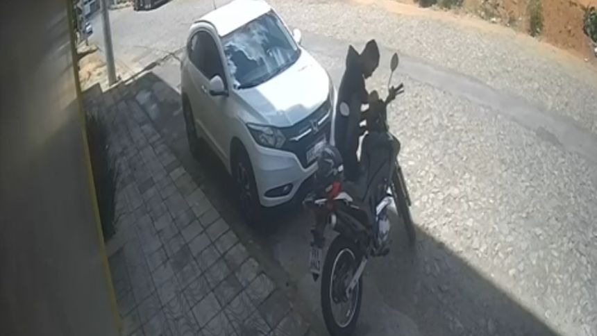 Moto é furtada perto do Parque de Exposições, em Divinópolis