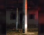 Incêndio atinge casa abandonada em Nova Serrana e é controlado pelos Bombeiros
