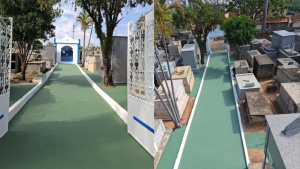 Prefeitura de Cajuru intensifica limpeza de cemit&eacute;rios para as celebra&ccedil;&otilde;es do Dia de Finados