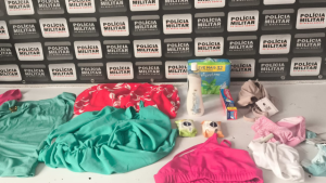 Mulher &eacute; presa ap&oacute;s furtar produtos em lojas no Centro de Divin&oacute;polis