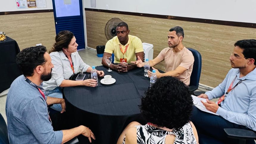 Reunião entre Gleidson, Gleide Andrade e UFSJ discute situação do Hospital Regional de Divinópolis