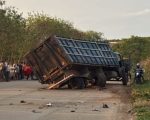Homem fica ferido em acidente entre carro e caminhão na estrada de Cajuru