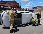 Idoso sofre mal súbito e capota carro em Contagem