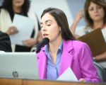 ALMG aprova em 1° turno projeto da deputada Lohanna que garante continuidade de professores especializados para estudantes com deficiência