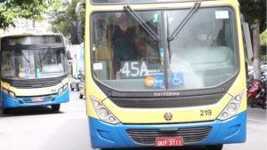 Moradores pedem mudan&ccedil;as em hor&aacute;rios de &ocirc;nibus na linha 45, em Divin&oacute;polis
