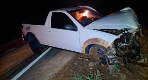 Motorista morre ap&oacute;s perder o controle de ve&iacute;culo e bater em barranco na BR-262, em Par&aacute; de Minas