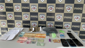 PM prende casal por tr&aacute;fico de drogas em Lagoa da Prata