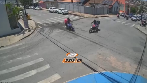 Divin&oacute;polis: Acidente entre motos &eacute; registrado no cruzamento das ruas Sergipe com Esp&iacute;rito Santo