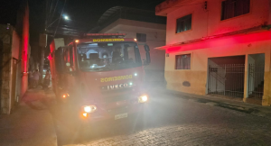 Formiga: Bombeiros controlam vazamento de g&aacute;s ap&oacute;s panela cair em botij&atilde;o