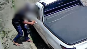 Dupla tenta furtar ve&iacute;culo em Ita&uacute;na, e foge em seguida