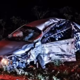Mulher morre e motorista foge ap&oacute;s colis&atilde;o entre Nova Serrana e Perdig&atilde;o
