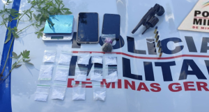 PM prende jovem por tr&aacute;fico de drogas em Formiga