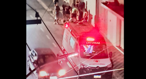 Acidente entre carro e moto deixa dois feridos na av. Paran&aacute;; condutor do carro fugiu do local