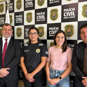 Deputada Lohanna entrega 160 mil reais em novos equipamentos à Polícia Civil de Divinópolis