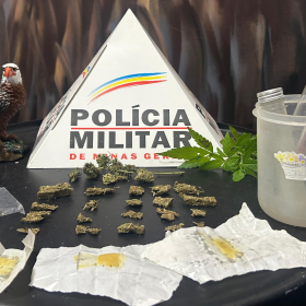 Trio é detido por tráfico de drogas durante operação em Itaúna