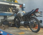 Homem é preso em Cláudio com motocicleta adulterada