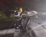 Dois homens morrem após carro bater em poste em Betim; motorista fugiu do local