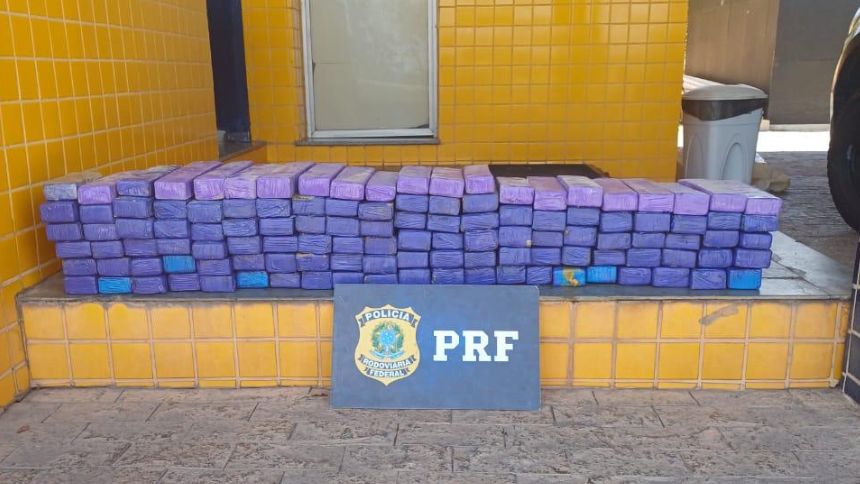 Dupla é presa com 120 kg de maconha em Bom Despacho e diz que droga era fertilizante