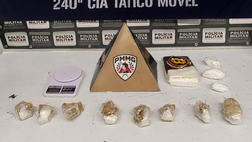 Homem é preso com 1 kg de cocaína e pedras de crack no pontilhão do Niterói, em Divinópolis