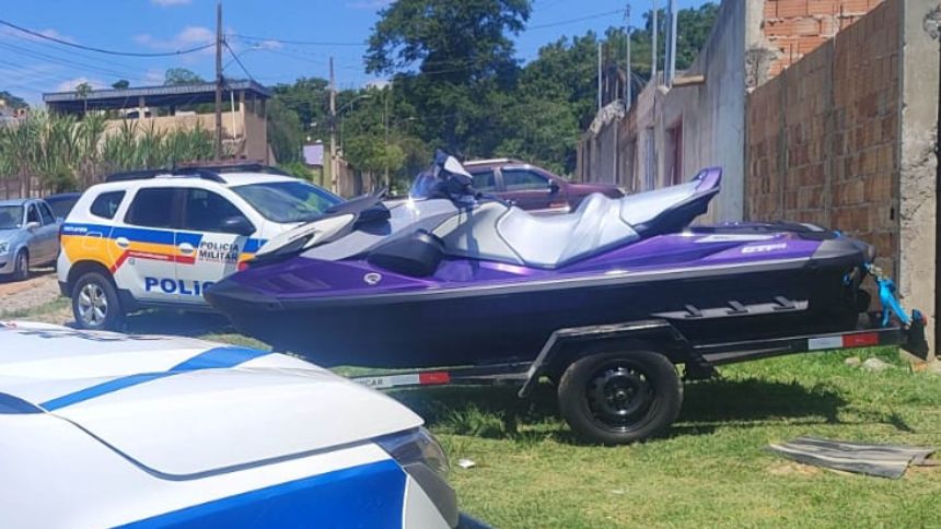 Homem é preso com jet ski furtado no Nova Holanda, em Divinópolis