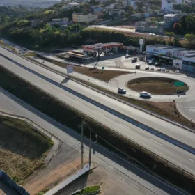 Mais de 240 mil veículos devem circular pelas rodovias da região no feriado da Consciência Negra, prevê Via Nascentes