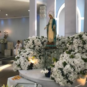 Festa de Nossa Senhora das Graças reúne fiéis nesta quinta em Divinópolis