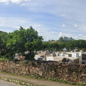 Prefeitura investiga danos em jazigos no Cemitério de Ermida
