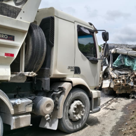 Acidente na BR-354, entre Arcos e Lagoa da Prata deixa um ferido