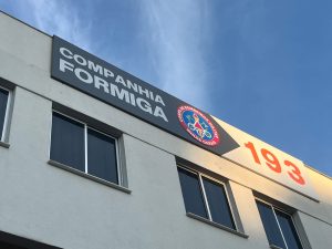 Crian&ccedil;a &eacute; orientada pelo Corpo de Bombeiros ap&oacute;s trote ao 193 em Formiga