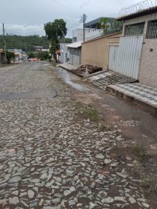 Vazamento de produto qu&iacute;mico mobiliza Corpo de Bombeiros em empresa de tintas em Divin&oacute;polis