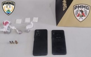 Homem &eacute; preso por envolvimento com o tr&aacute;fico de drogas na modalidade delivery