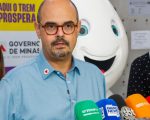 Governo de Minas acompanha chegada do primeiro lote gratuito da vacina contra o vírus sincicial respiratório