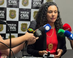 Homem &eacute; preso por arrastar a ex por 400 metros com carro na Grande BH