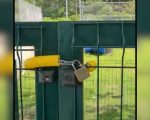 Moradora denuncia praça pet fechada há mais de seis meses no Bairro Esplanada, em Divinópolis