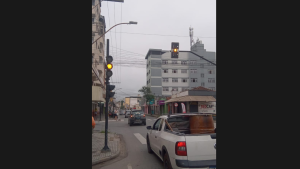 Aten&ccedil;&atilde;o motoristas: Sem&aacute;foro em manuten&ccedil;&atilde;o no bairro Niter&oacute;i