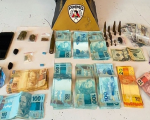 Divinópolis: Motociclista é preso com drogas e mais de R$ 7 mil