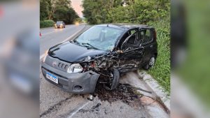 Colis&atilde;o deixa dois motoristas feridos na BR-494, em Nova Serrana