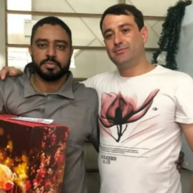 Homem que matou patrão a facadas em festa de fim de ano é absolvido