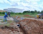 Prefeitura de Cajuru executa obra de drenagem pluvial na região do bairro São Luiz