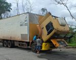 Motor adulterado: caminhão é apreendido e motorista preso na MG-050, em Carmo do Cajuru