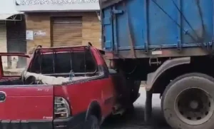 Vídeo: Carreta perde o freio e atinge veículo em Divinópolis