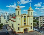 Bispo celebra Missa de Natal na Catedral de Divinópolis