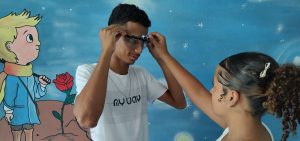 Estudantes da Escola Estadual Frei Eust&aacute;quio desenvolvem &oacute;culos com sensor para auxiliar pessoas com defici&ecirc;ncia visual