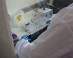 Dezembro Vermelho reforça prevenção e diagnóstico das ISTs em Minas Gerais