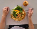 Iniciativa transforma rotina das escolas públicas em Monte Carmelo e incentiva alimentação consciente