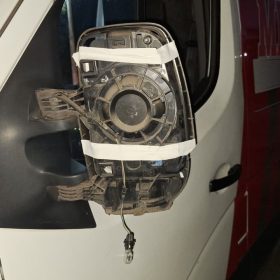 Acidente envolve moto e ambulância na MG-050