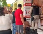 Vídeo: homem esfaqueia idosa, mulher e adolescente no Centro de Divinópolis