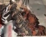 Caminhão cai em buraco após solo ceder em obra de Divinópolis